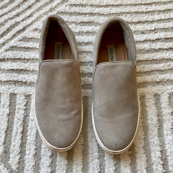 Steve Madden Gills Suede Slip On Platform Sneakers - Picture 3 of 6